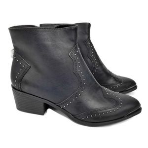 Universal Threads Sariah Studded Western Booties
